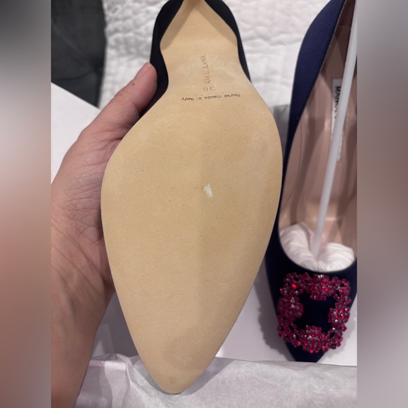 Manolo Blahnik Blue Heels with Red Embellishment. Hangisi 70mm pump - Picture 14 of 16